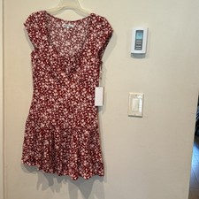 NWT Reformation Olencia Dress size 6 floral mini red