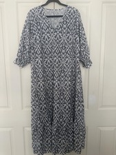 SHEIN Curve Dress Womens 2XL Gray White Ikat Print V Neck Midi Boho Polyester