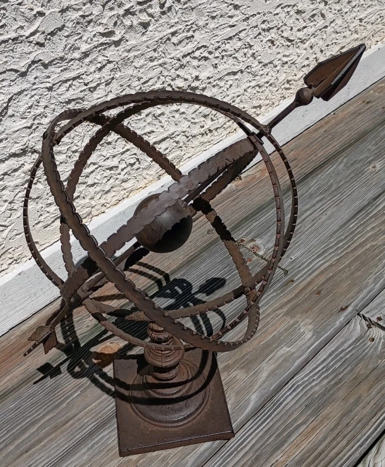 Reloj de sol armilar vintage francés de hierro para jardín Foto 4 de 4