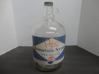 PEPSI SODA FOUNTAIN SYRUP JUG POKODOT PAPER LABEL W/BLUE CAP CLEAR GLASS
