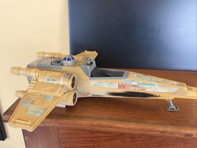 Vintage 1995 Kenner Star Wars Power Of The Force (POTF) X- Wing Fighter