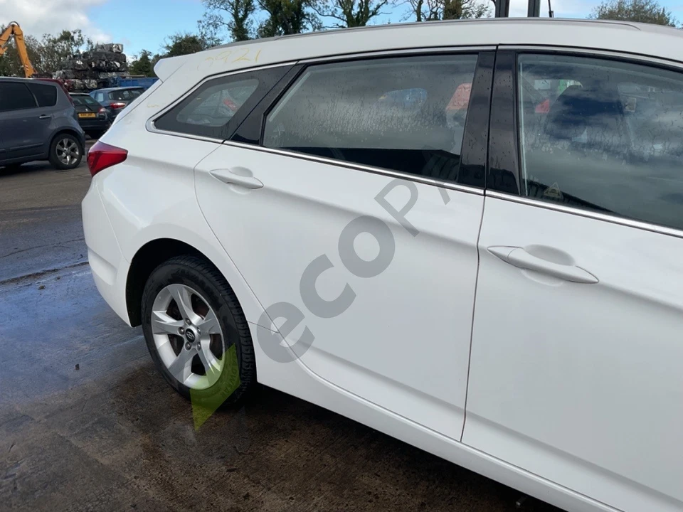 HYUNDAI I40 mk1 Door Complete Rear Right Side 770043Z000 - Image 2 of 4