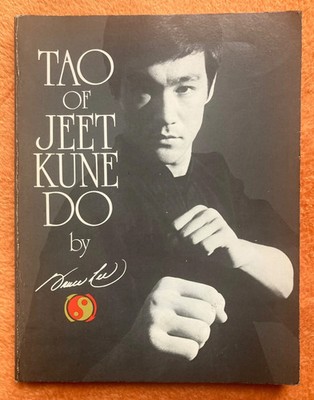 VG  TAO of Jeet Kune Do  Bruce Lee Vintage Book 1983 JKD Kung Fu Dragon