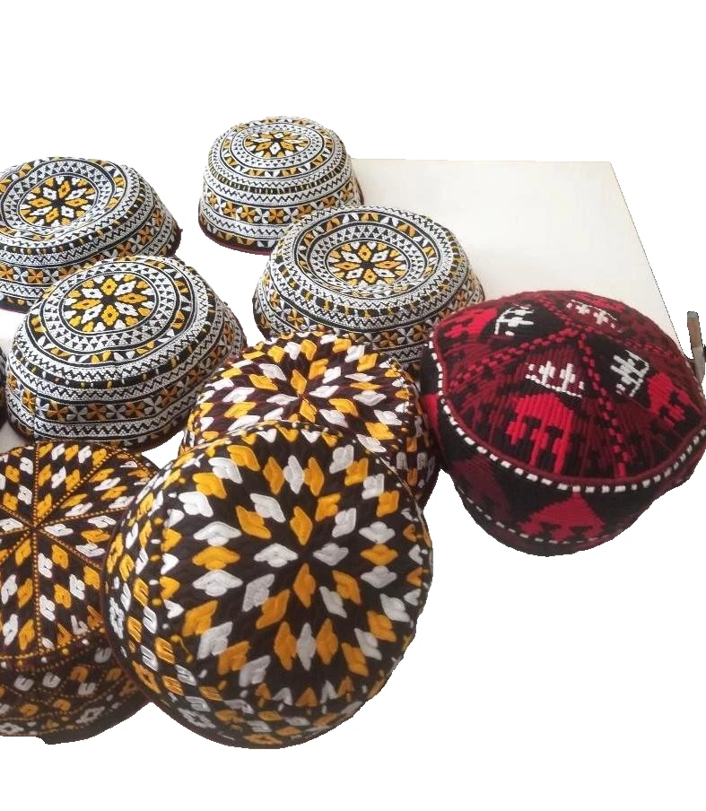 SELECCIÓN DE AUTÉNTICOS SOMBREROS TURCOS/AFGANOS - MIXTOS DE TAMAÑO PEQUEÑO SOLAMENTE Foto 2 de 4