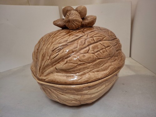 `Vintage Hand Painted Ceramic Walnut Candy Dish/Cookie Jar/Nut Container - Picture 11 of 15
