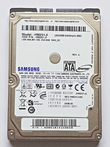 250 GB SATA Samsung Spinpoint HM251JI 5400rpm 8MB HDD 2.5" interne Festplatte