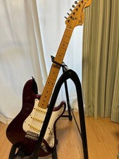 Fender Japan ST72 weinrote E-Gitarre gebrauchtes Produkt Versand aus Japan