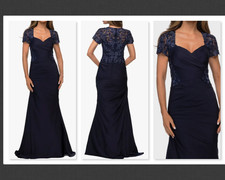 La Femme Sweetheart Applique V Neck Trumpet Gown Navy Size 12 B607