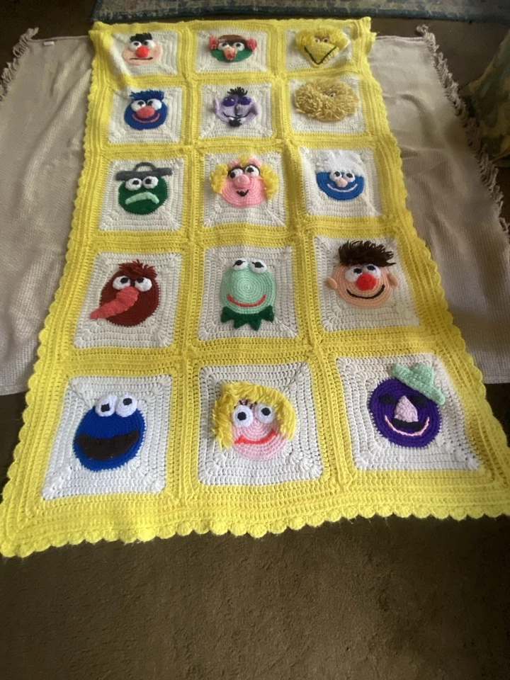 Manta de punto de ganchillo, calle sésamo, hecha a mano, medidas y fotos Foto 4 de 4