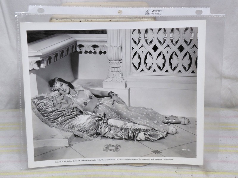Eloise Hart Photo 8x10 Arabian Nights Universal Studios