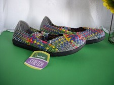 TRAMPAS PARA OSOS BONITAS, COLORIDAS Y CÓMODAS / TALLA 11 MED / NUEVAS CON ETIQUETAS