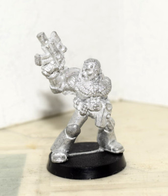 Warhammer 40k 2. Edition Metall Space Marine Veteran Sergeant mit Pferdeschwanz