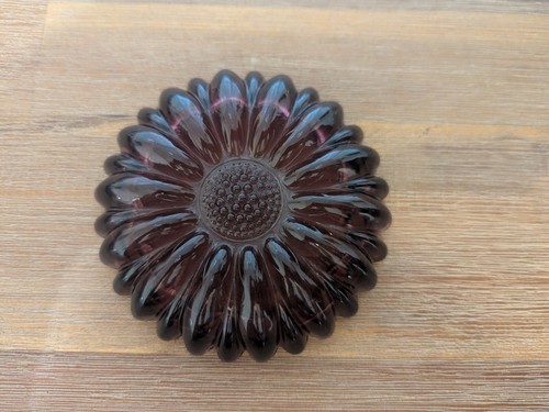 Vintage Hazel Atlas Sunflower Daisy Amethyst Glass Dish Trinket Ashtray MCM - Picture 2 of 3