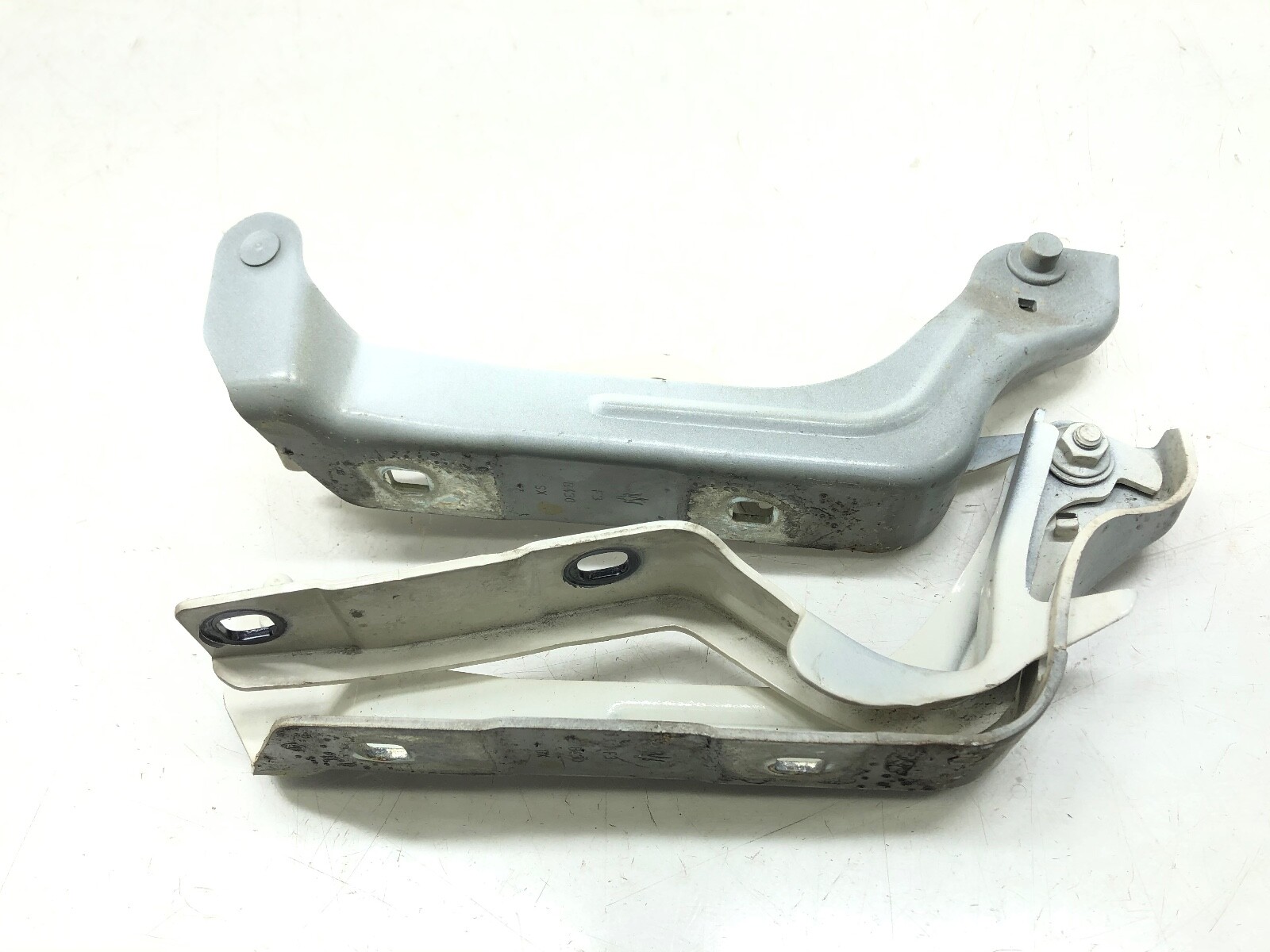 2014-2019 MASERATI GHIBLI HOOD HINGES SET X2 OEM.