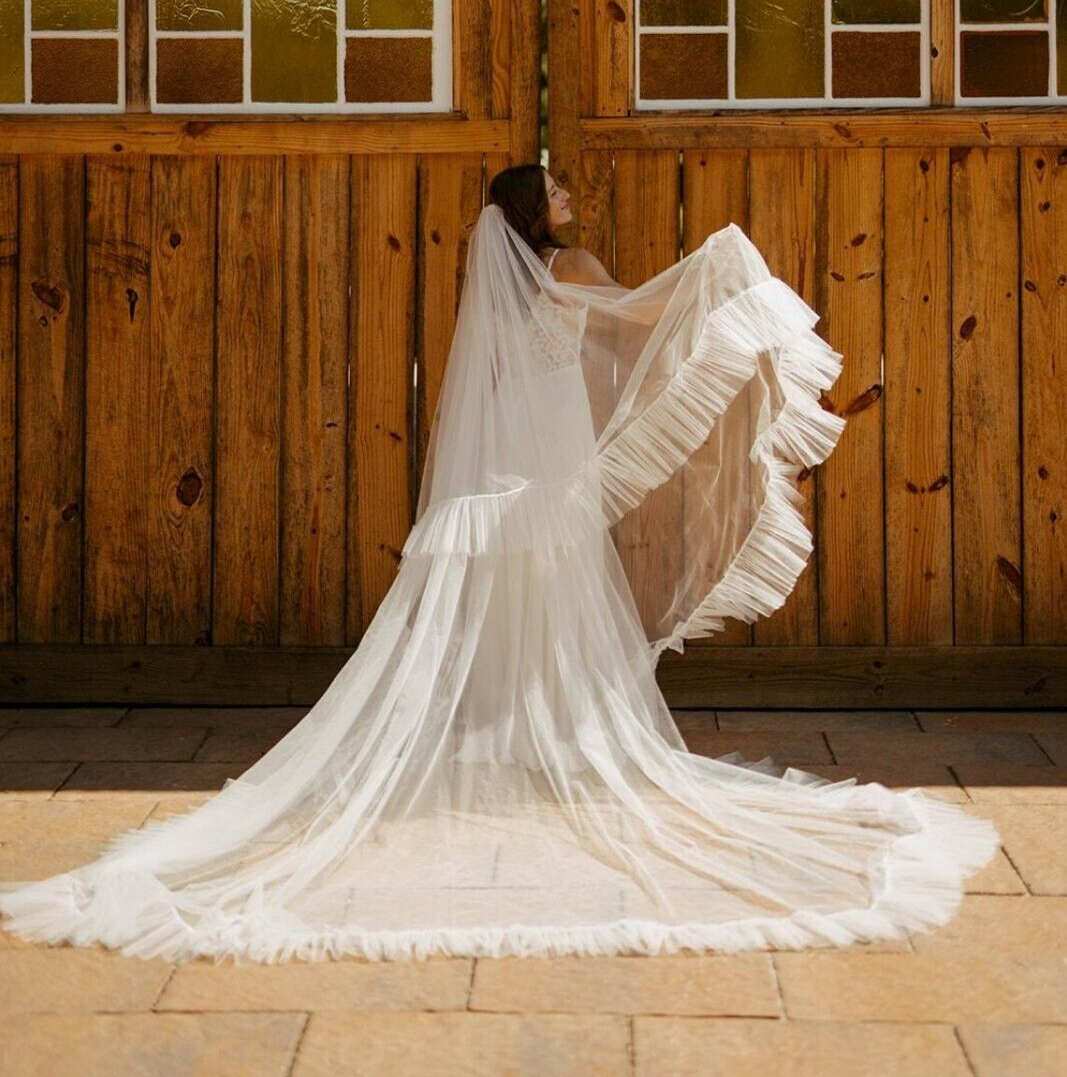 bridal veil Ruffles Veil and blush two layers veil ruffles  display picture 1