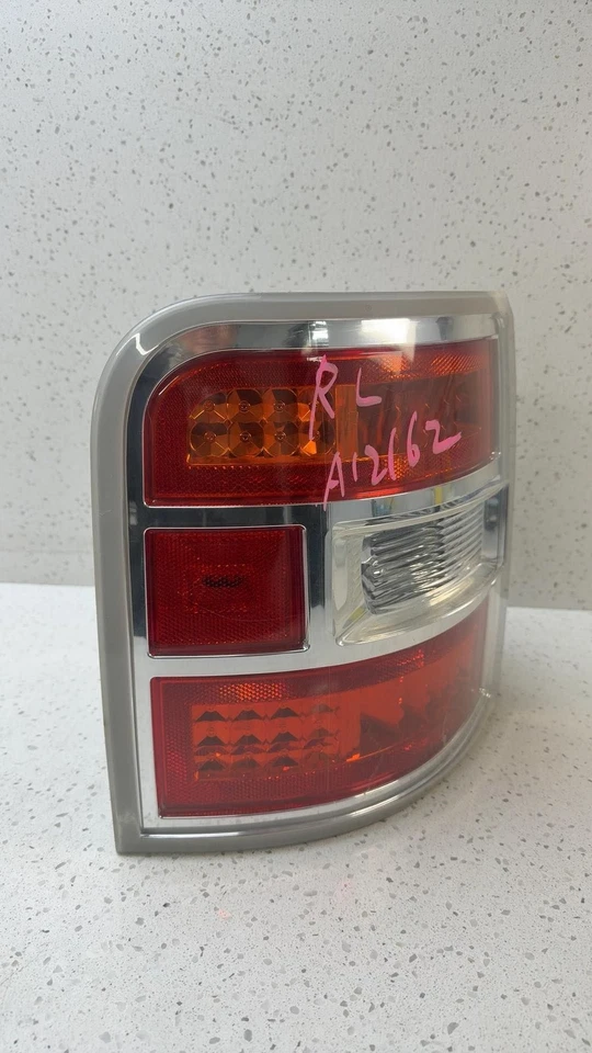 2009 2010 2011 Ford FORD FLEX Left Tail Light Assembly - Image 2 of 4