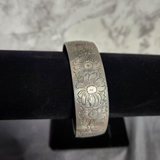 Vintage KIRK Pewter Engraved DAISY Cuff Bracelet 900-4 Month Of April Flower
