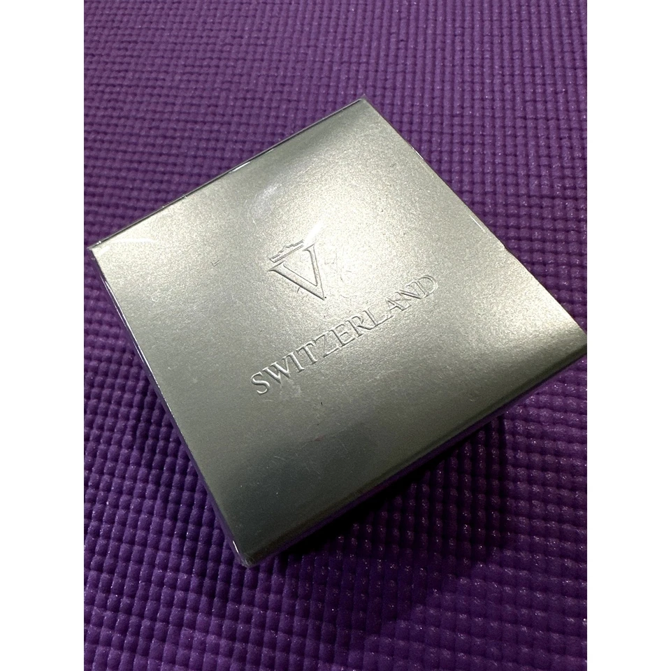 Crema facial ligera 24 horas Valmont Vital $285 Vitality NUEVA 50 ml/1,7 oz Foto 2 de 4