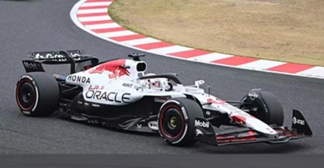 Spark 1/64 Red Bull RB21 NO.1 Winner Japanese GP 2025 Max