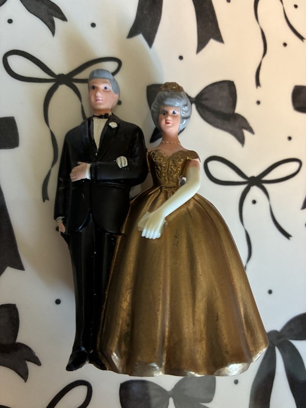 Vintage Wilton Wedding & Anniversary cake Topper, Plus More Unbranded  (7 Lot)