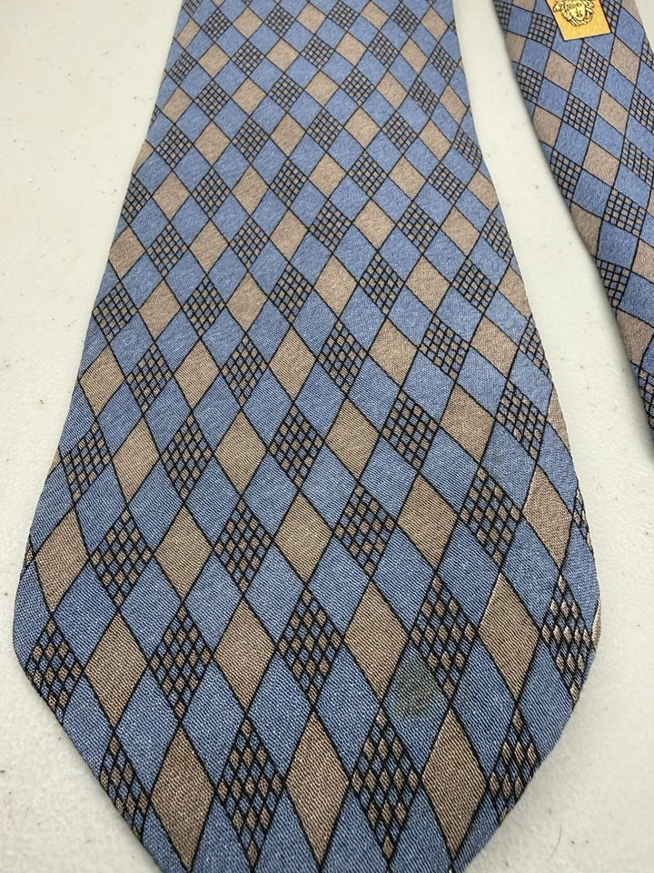 Gravata vintage Gianni Versace 100% seda azul cinza diamantes geométricos Itália - Imagem 2 de 4