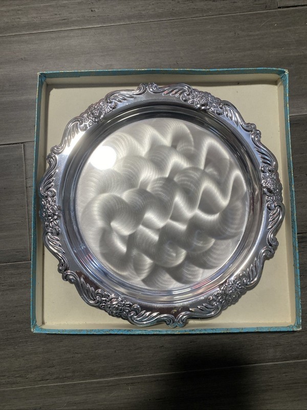 Vintage Modern Silver Silverplated Hand Polished Round Tray Tarnish Resistant