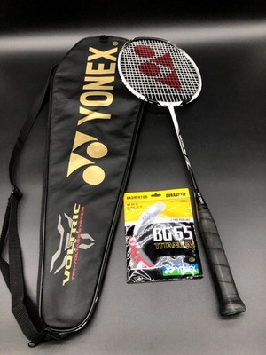 Yonex Voltric Zeus Force Badmintonschläger schwarz G4 24 LB + Tasche + Saiten sehr guter Zustand