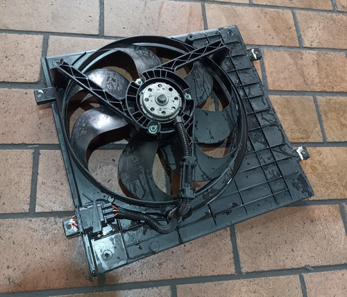 Original VW Fox 5Z Skoda Fabia 6J Lüfter Lüftermotor Ventilator 6Q0121207E