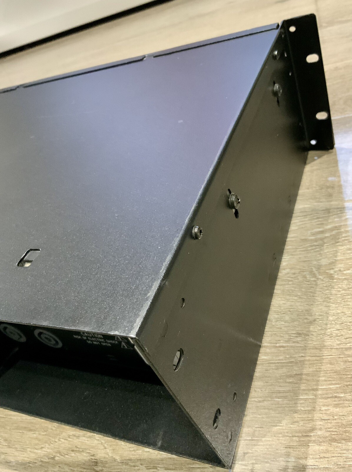 Crown CE2000 2Channel Professional Power Amplifier Audio Stereo Rack