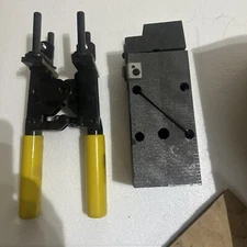 L160 nVent Erico Cadweld Handle Clamp 3" For Exothermic Mold E-Z Change And Mold