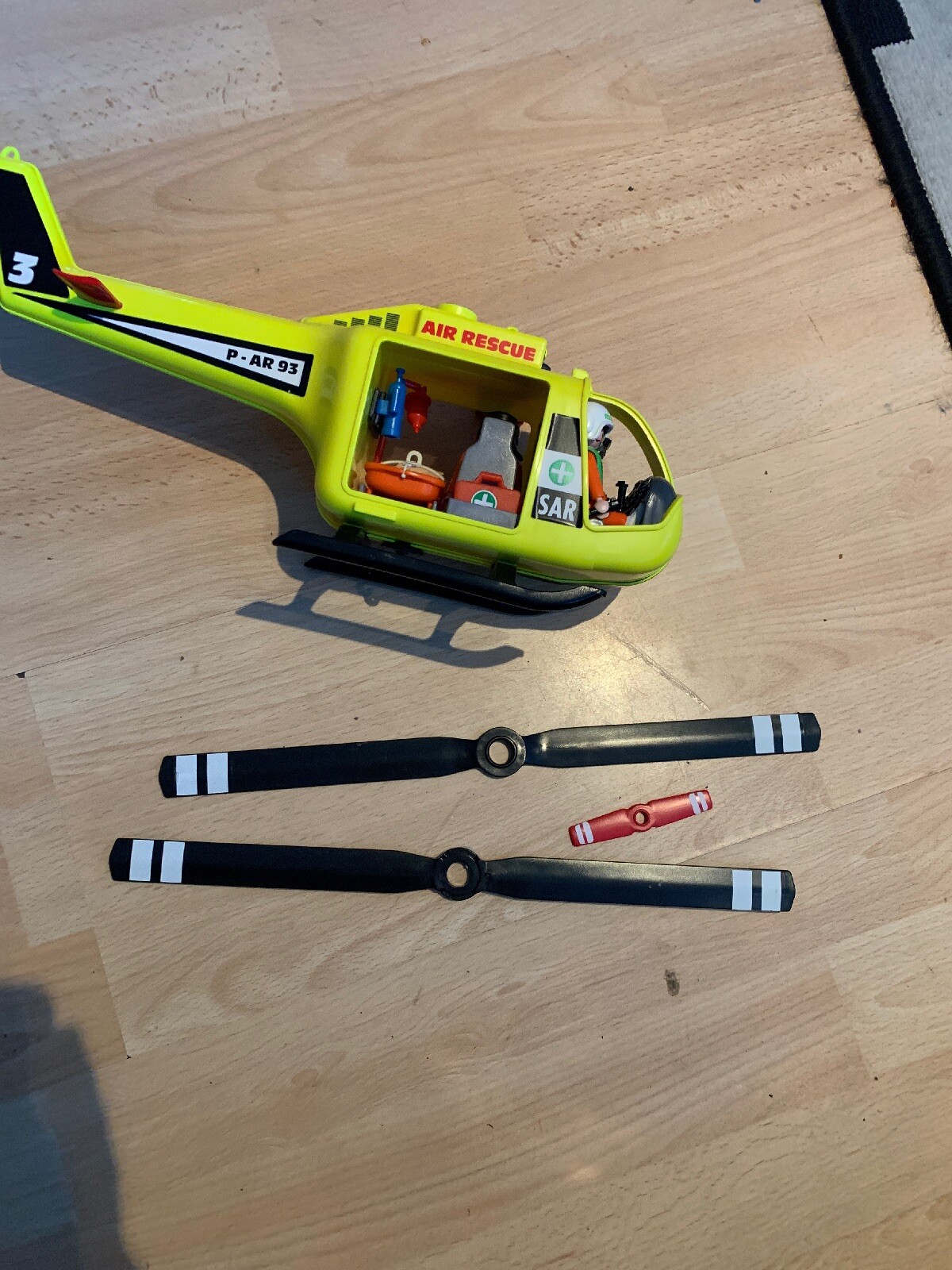 playmobil 6921 city action police helicopter with led searchlight