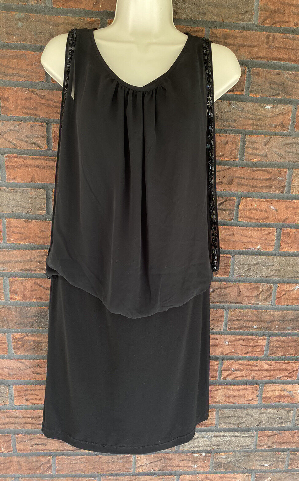 Black Beaded Dress Size 4 Sleeveless Flattering F… - image 1