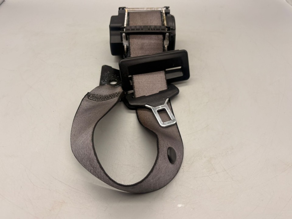 BMW 5 SERIES E39 2002 REAR OFFSIDE SEAT BELT - DRIVER REAR 174888