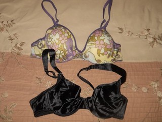 Lot of 2 VICTORIA’S SECRET 36A Lined Demi and Satin Feel Bras