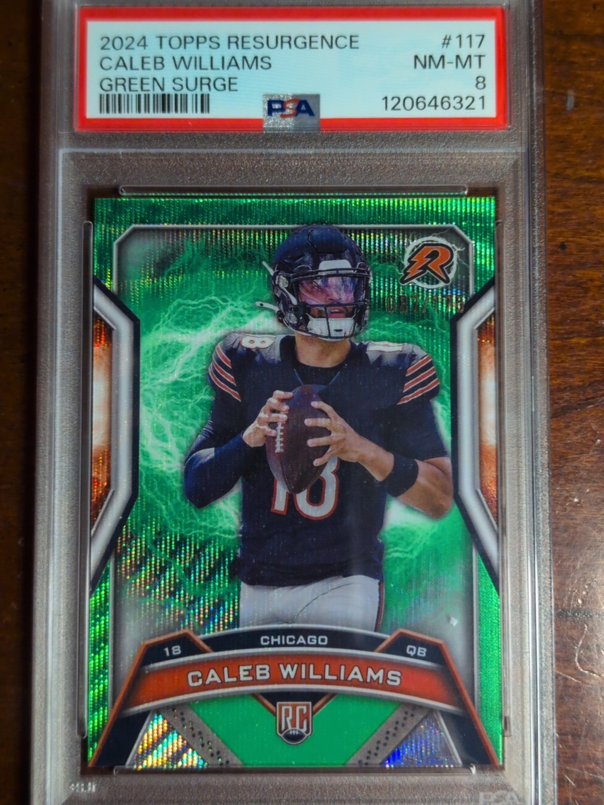 2024 Topps Resurgence - Caleb Williams RC #117 Green Surge Refractor /175 PSA 8