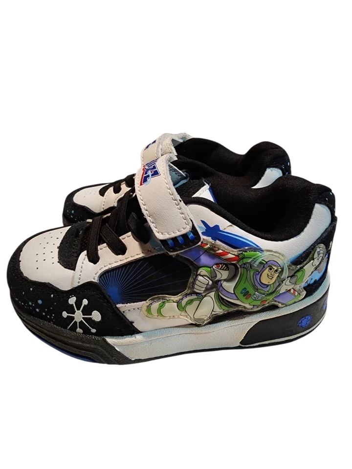 Zapatos Toy Story Buzz Lightyear para niños pequeños talla 5 iluminados Snickers Foto 2 de 4