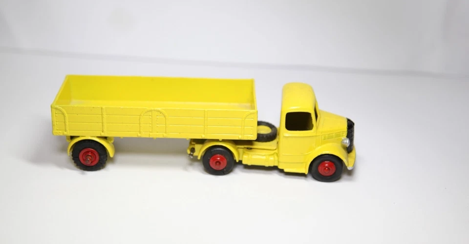 Dinky 521 Bedford Articulated Lorry - Vintage Restored 1950s Model — 第 3/4 张图片