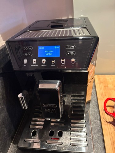 De'Longhi Eletta Evo ECAM 46.860.B Kaffeevollautomat mit LatteCrema Milchsystem
