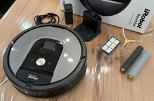 iRobot Roomba 960 Roboter-Staubsauger, Schwarz/Silber, App, Wlan