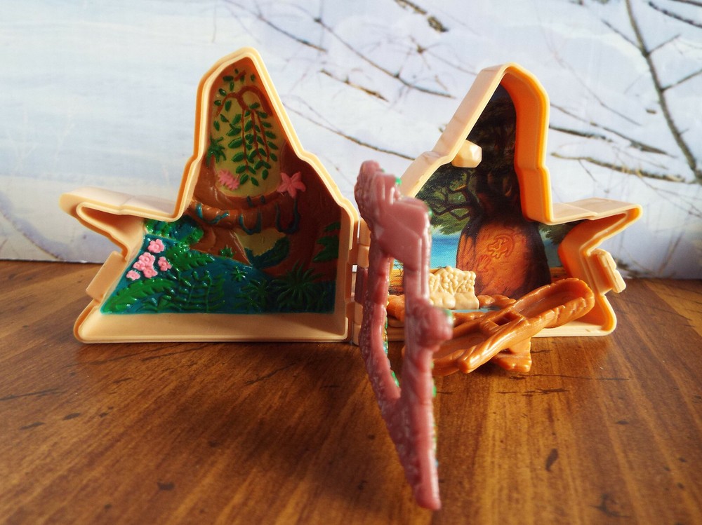 Vintage Polly Pocket DISNEY LION KING Pride Rock Playcase-No figure Mini Playset