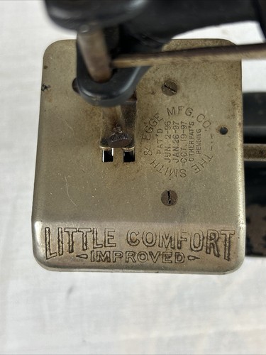 LITTLE COMFORT IMPROVED SEWING MACHINE by THE SMITH & EGGE MFG. CO. 1897 TOY - Picture 2 of 9