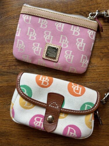 Lot Of 2 Dooney And Bourke Wristlets Excellet Condition Perfect Spring Color - Picture 1 of 10