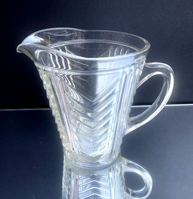 Art Deco Vintage Davidson Kristall Pressglas Chevron Muster Krug Krug