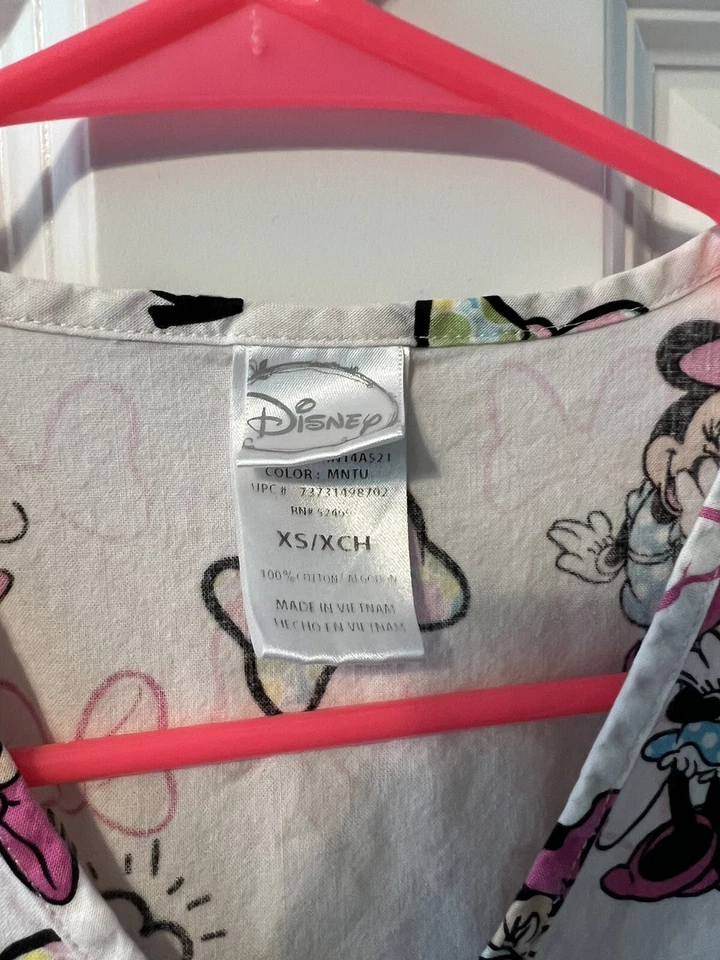 WOMENS X-SMALL DISNEY SCRUB TOP WITH MINNIE MOUSE PRINT - Image 3 of 4