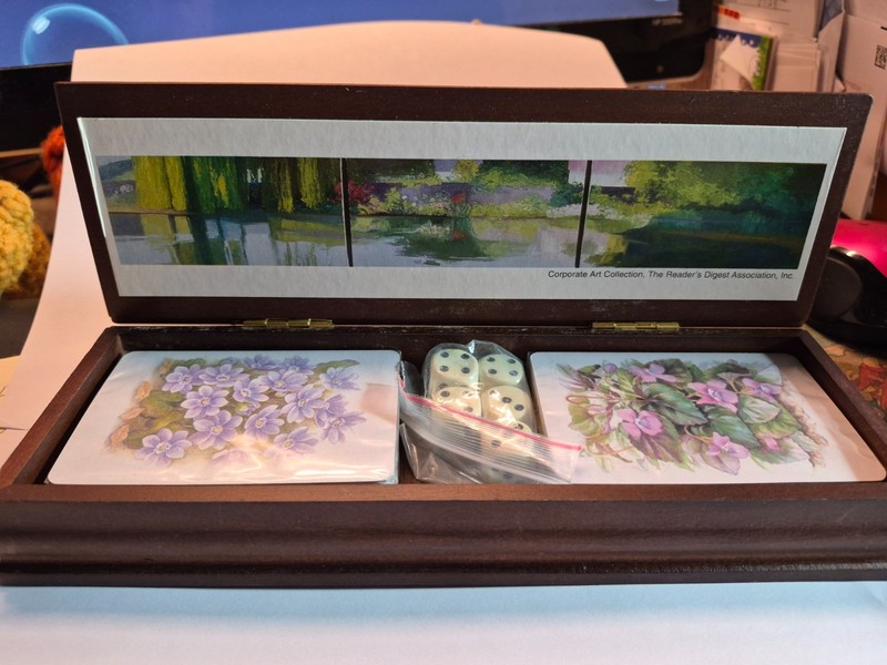 Readers digest corporate art collection playing cards with dice in wooden case