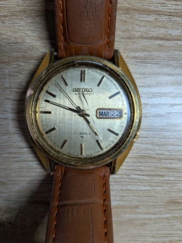 Vintage Seiko 7009 17 Jewels Automatic Watch - Runs/Stops - For Parts or Repair