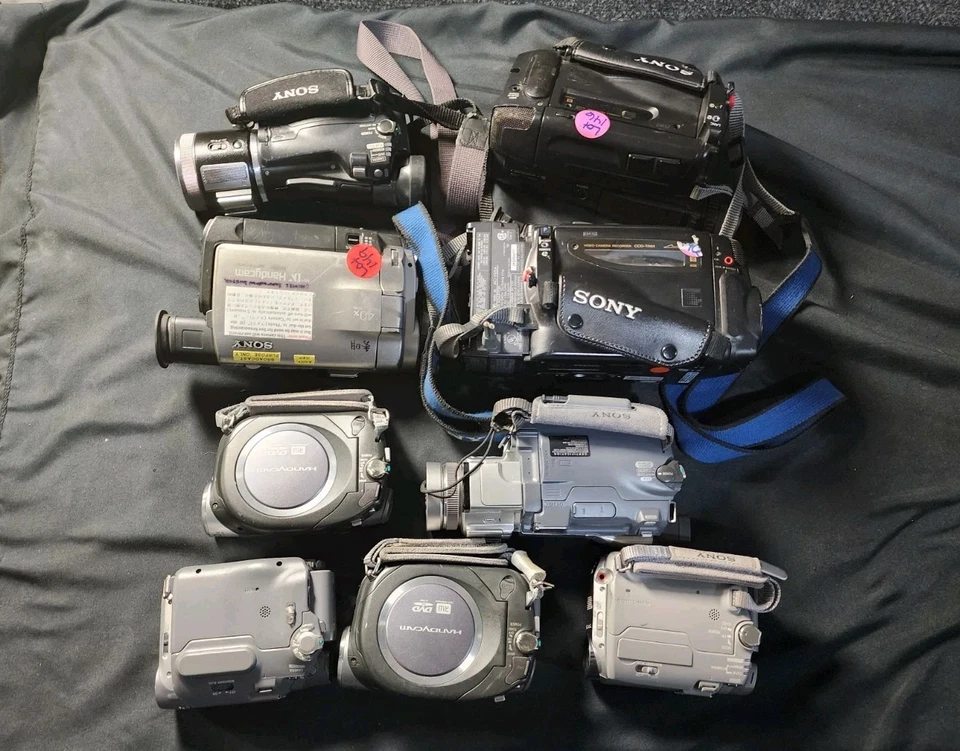 A LOT OF 9 Carl zeiss Sony Handycams/ For Parts and Repair - Image 3 of 4