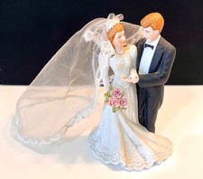 Lefton Porcelain Wedding Cake Topper & Figurine Groom & Bride w Lace Veil 1990