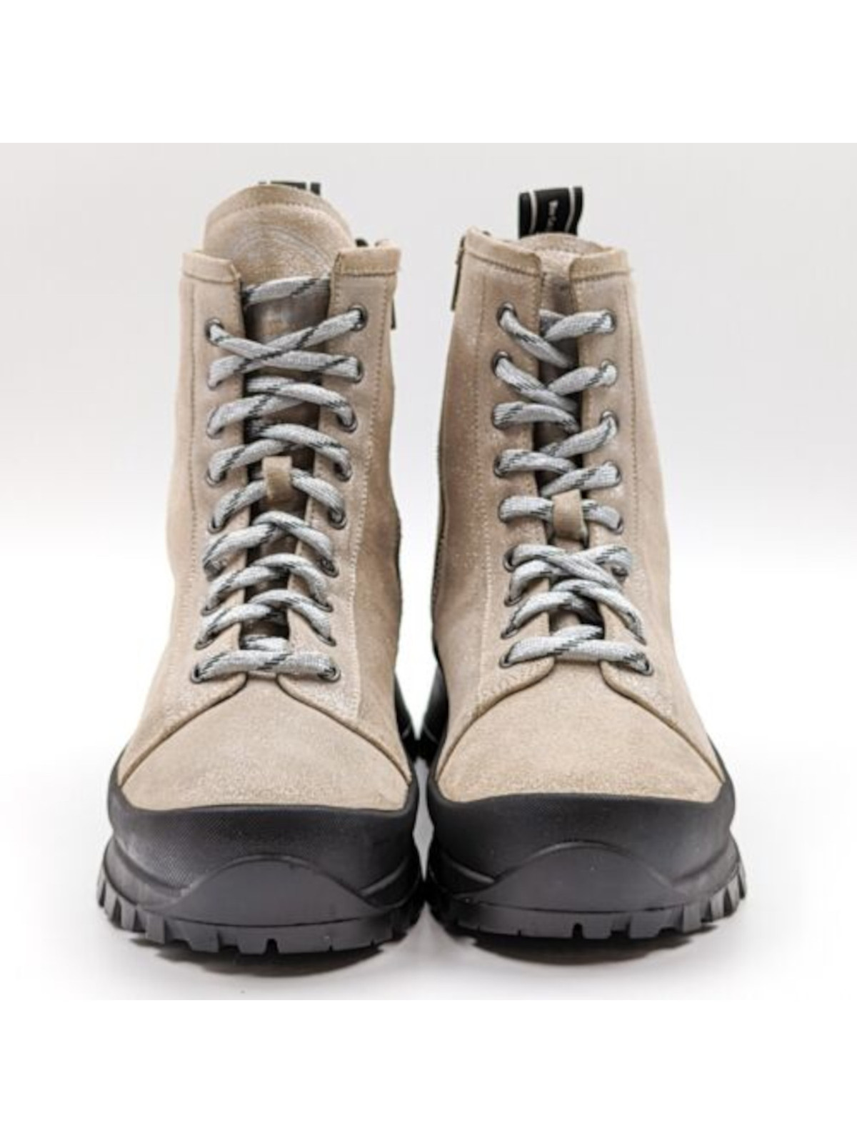 P448 Женские бежевые блестящие кожаные ботильоны Denise на платформе 1-1/2 размера с круглым носком 37