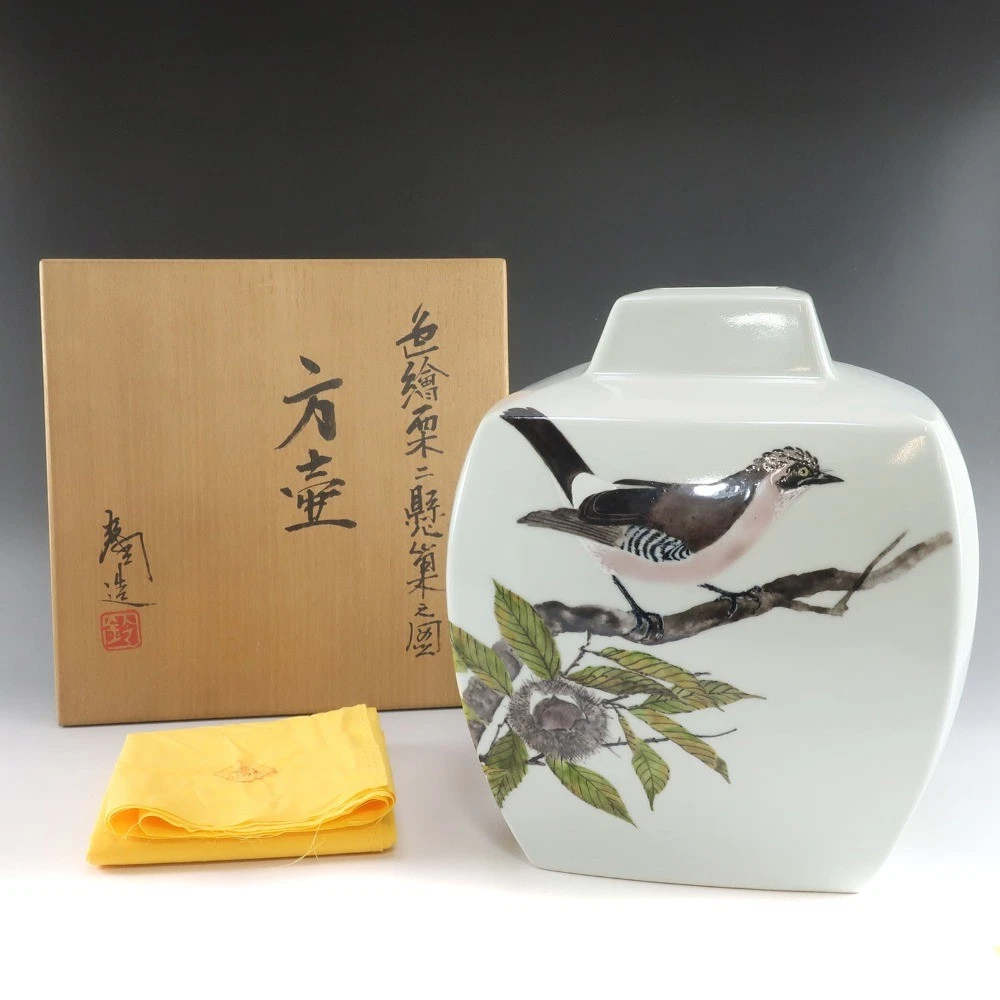 Suzuki Soji, Colored Picture of Two Hanging Chestnuts, Square Jar vase China _